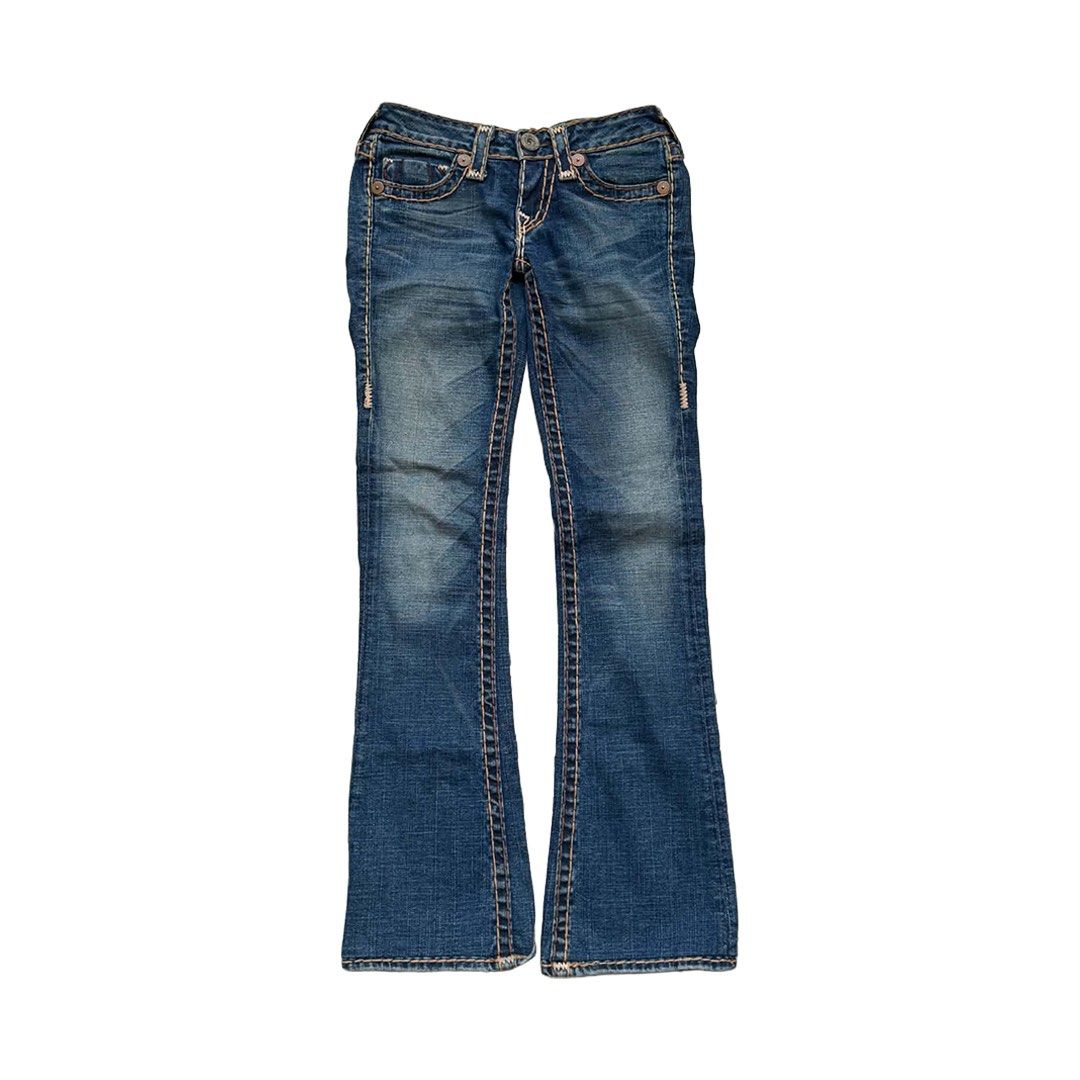 True Religion Low Rise Jeans (Category: Jeans) located in Manila. Submitted by angelconscious (Listing ID 1470718137, Image 1). Description: Price is very negotiable, Dimes (approx, will measure again) L: 38 in .