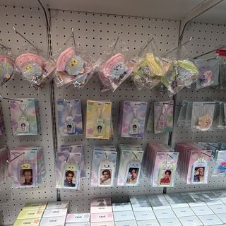 （分類：）位於 。 由 rekhpss 提交（商品編號 1470586330，圖片 1）。簡介： 。
