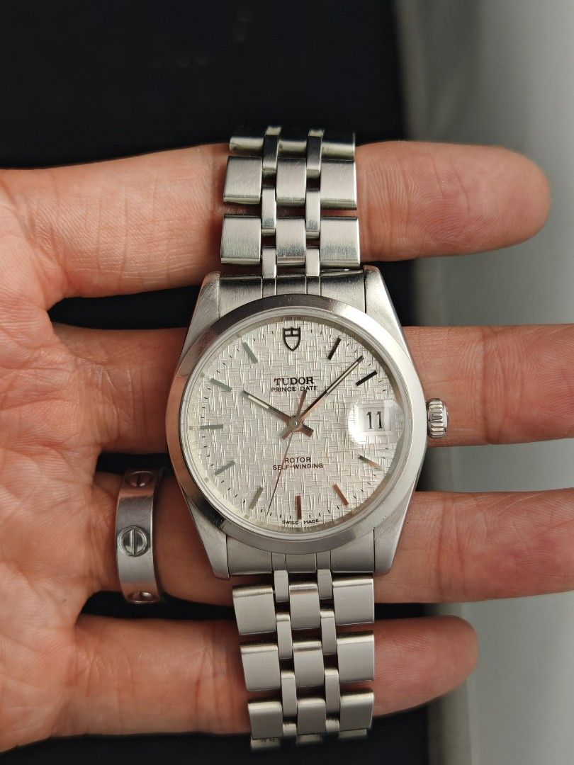 Tudor Prince Date 34mm 'linen dial' (Category: Men's Watches) located in San Juan City. Submitted by MW_888 (Listing ID 1470703592, Image 2). Description: 2004 Tudor Prince Date 34mm 'linen dial' Smooth bezel Ref 74034 8.8/10 condition Inclusions: watch, original Tudor bracelet fit to approx 7.25" wrist and watch case *photo reference on 6.5" wrist *the fluted bezel possibly replaced with a smooth steel bezel from the factory 110k.