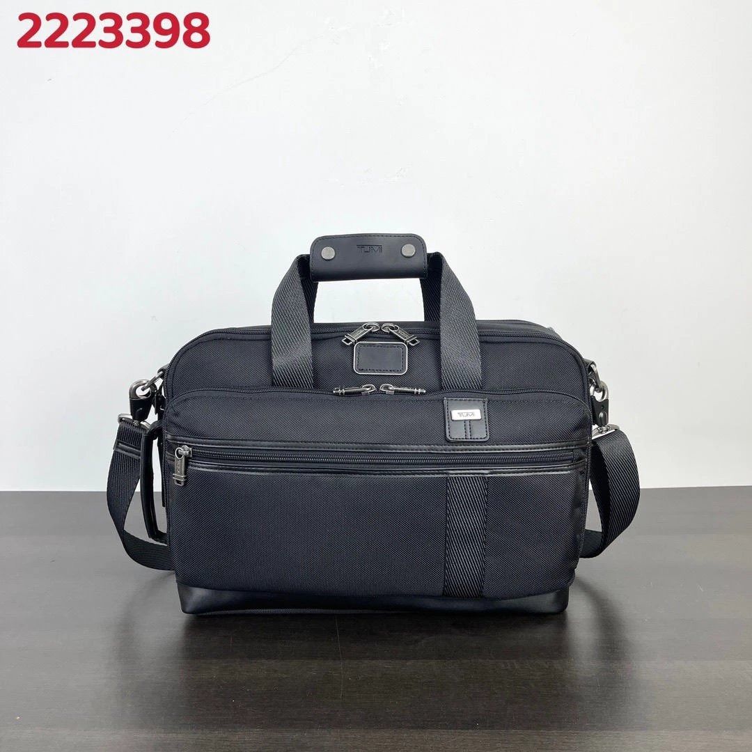 TUMI Voyageur Halsey Backpack Black, Men's Fashion, Bags, Briefcases on ...