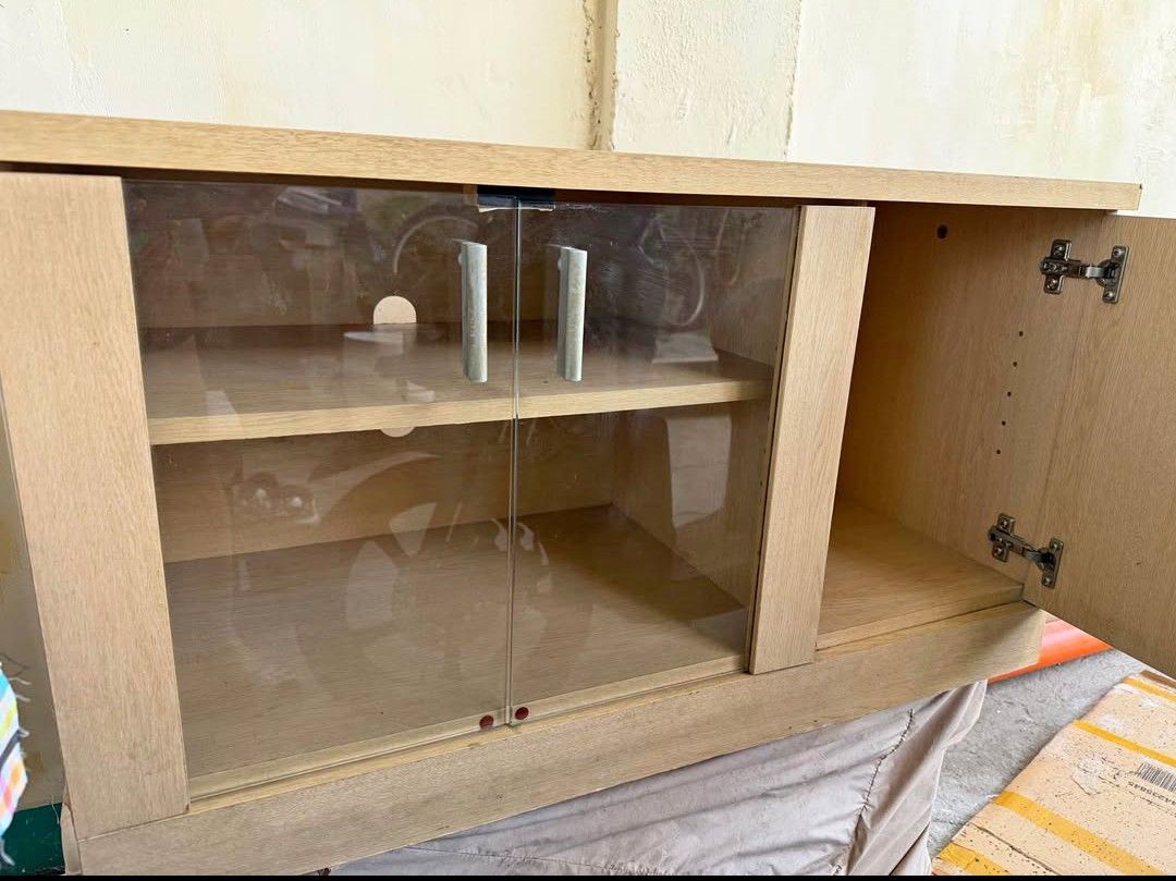 TV CONSOLE (Category: TV Consoles) located in Valenzuela. Submitted by justgorjas (Listing ID 1470566797, Image 1). Description: 750 ‼️ ORIGINAL PRICE: 3,500 Lalamove pooling only, check the shipping fee price before messaging me: Location: Guiguinto Bulacan.