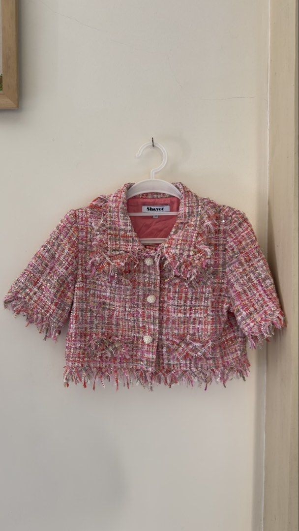 Tweed Cropped Top (Category: Blouses) located in La Trinidad. Submitted by sushismom (Listing ID 1470569439, Image 1). Description: Size: XS-Small No flaws.