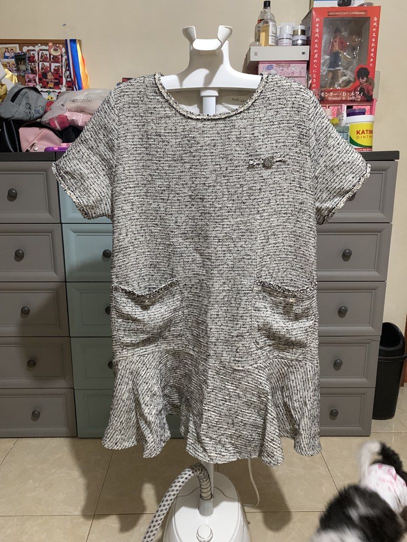 Tweed Dress (Category: Dresses) located in Taytay. Submitted by cocokrunchhh (Listing ID 1470597483, Image 1). Description: .