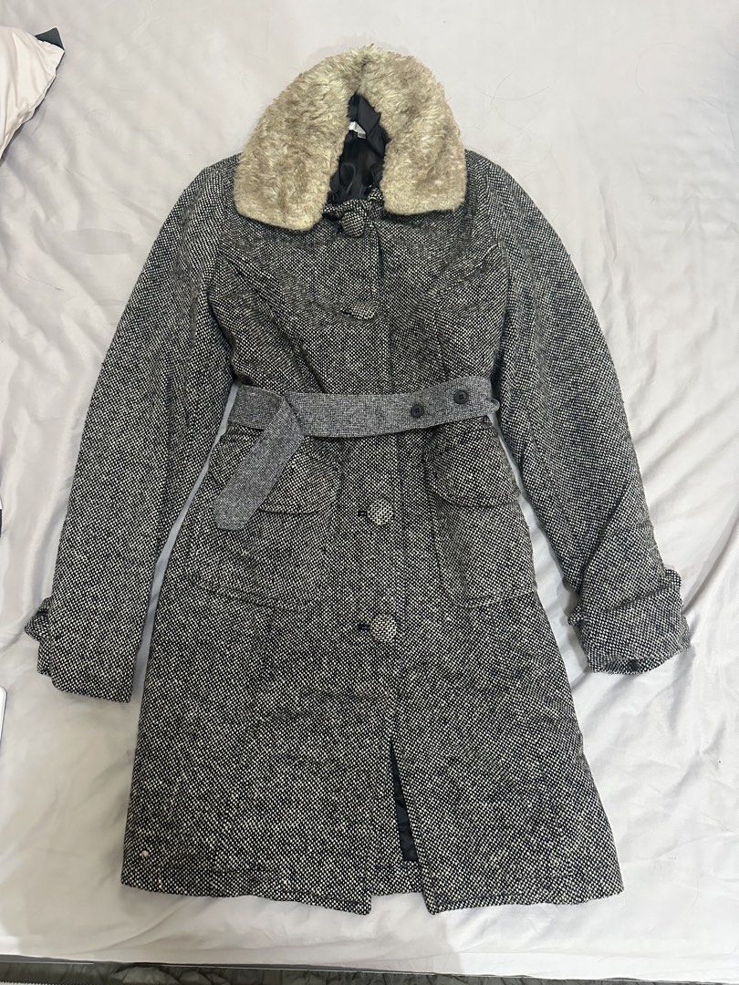 winter coat jacket (Category: Coats, Jackets and Outerwear) located in Pasig City. Submitted by shopmystuff.p (Listing ID 1470740481, Image 1). Description: Used once for my AU trip Good as new :) small to medium size :) .
