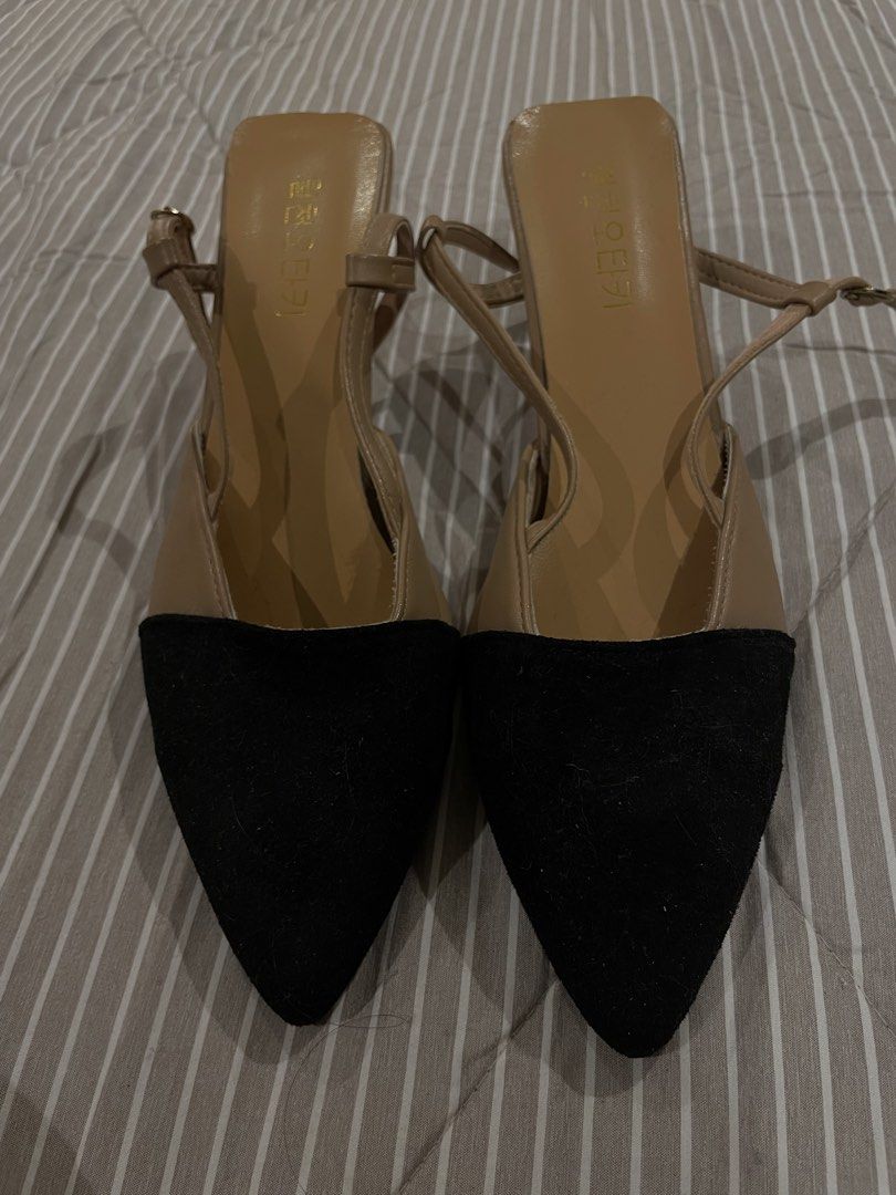 Two-Tone Nude & Black Pointed Slingback Heels (Pre-loved) (Category: Heels) located in Las Pinas. Submitted by francesaly (Listing ID 1470723816, Image 1). Description: Classy two-tone slingbacks featuring a nude body and a black suede cap toe. Ideal for corporate outfits, smart casual wear, or events!.