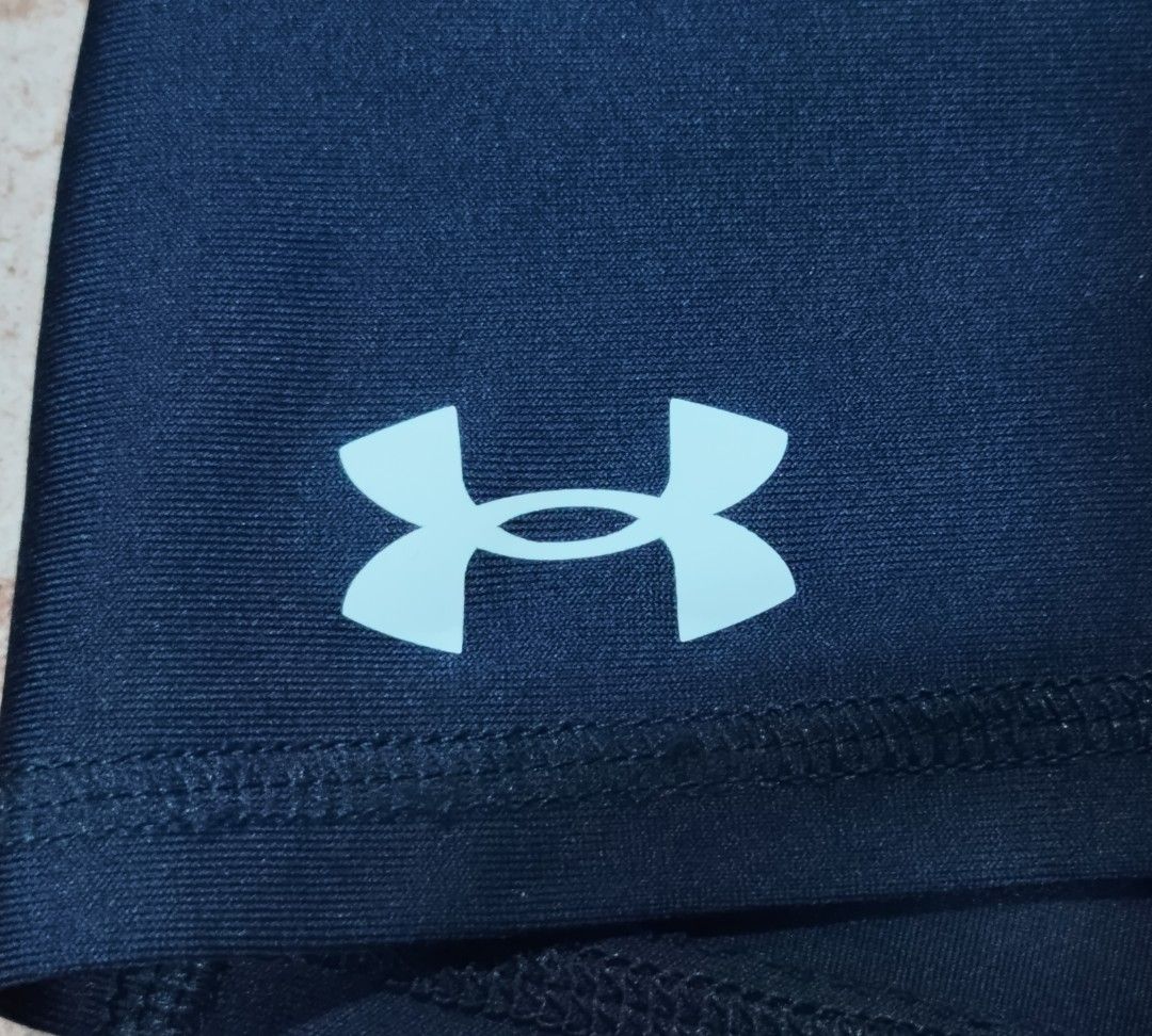Under Armour Compression Short (Category: Activewear) located in General Santos City (Dadiangas). Submitted by alfredanth42291 (Listing ID 1470608888, Image 3). Description: UNDER ARMOUR COMPRESSION SHORT dark blue womens S W: 24-33 L: 9.5 -87% polyester -13% elastane ✓excellent condition 235 #volleyball #pickleball #running #gym #sports.