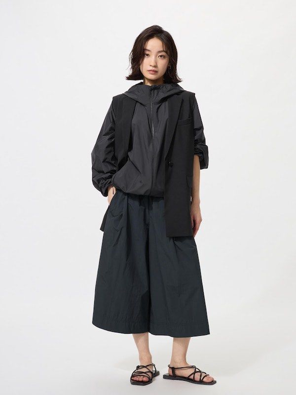 UNIQLO - Nylon Cullote (Regular Length) (Category: Other Bottoms) located in Cavite. Submitted by hand.picked (Listing ID 1470592127, Image 2). Description: UNIQLO - Nylon Cullote (Regular Length) Size: Small Dimension: 13-15” Waistline / 30” Length / 17” Wide Opening Condition: Like New.