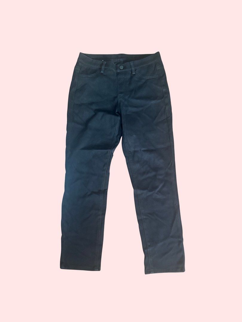 Uniqlo Black Leggings Pants (Category: Jeans) located in Pasig City. Submitted by kia.sell (Listing ID 1470653775, Image 1). Description: - Brand: Uniqlo (100% Authentic) - Style: Ultra stretch skinny cropped trousers / leggings pants - Color: Black (slightly faded) - Design Details: Highly stretchable fabric for maximum comfort, classic 4-pocket, front button and zipper fly closure, belt loops, and a flattering tapered cropped leg silhouette. - 