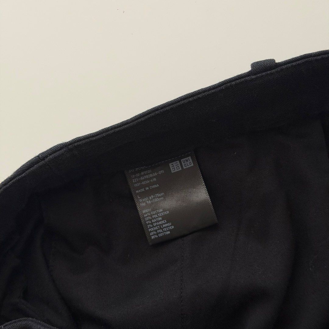 Uniqlo Black Wide Leg Pants (Category: Jeans) located in Las Pinas. Submitted by frances.finds (Listing ID 1470624812, Image 3). Description: - LAST PRICE - can fit up to size 29 - no photo when worn.