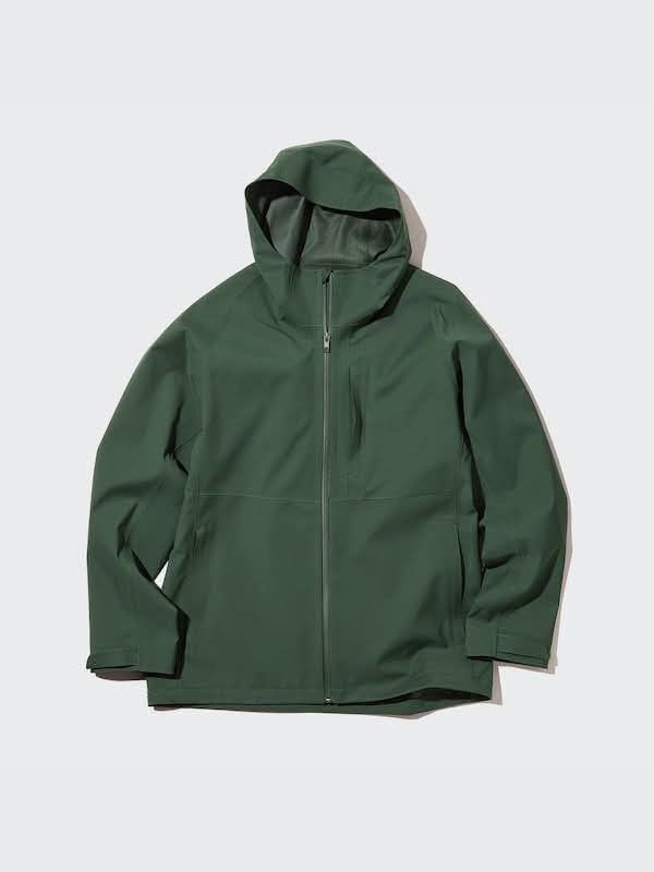 Uniqlo Blocktech Parka Dark Green (Category: Coats, Jackets and Outerwear) located in Mabalacat. Submitted by cjpacleb (Listing ID 1470576728, Image 1). Description: - Brand: Uniqlo - Color: Dark green - Style: Hooded parka with full zip front - Material: Waterproof / water-resistant - Pockets: Convenient chest and side pockets - Condition: Clean inside and out - Ideal for: Rainy days and outdoor activities.