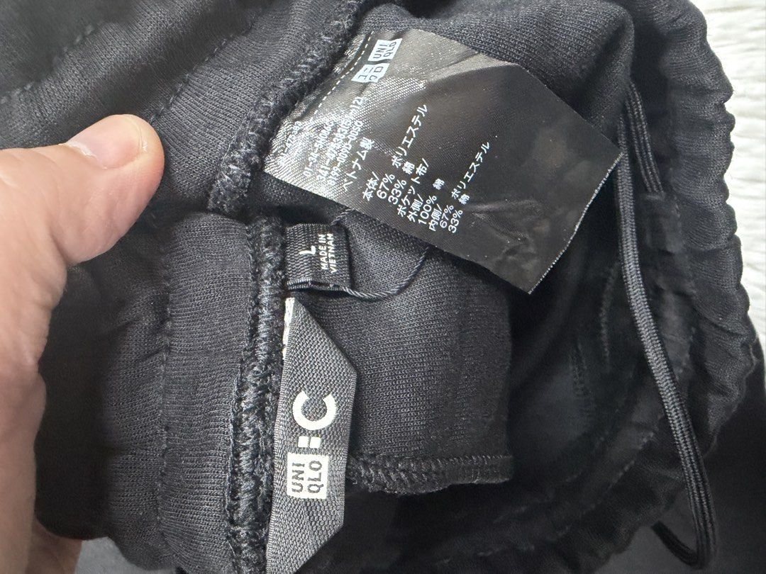 Uniqlo C Sweat Wide Pants (Category: Joggers) located in Mabalacat. Submitted by uniqllojane_17 (Listing ID 1470600515, Image 3). Description: Size Large on tag 32-40" 40".