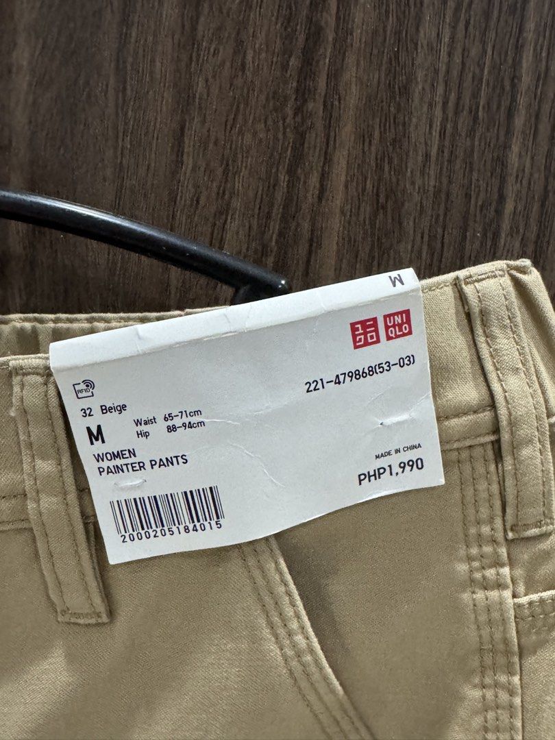 Uniqlo cargo pants (Category: Jeans) located in Pasig City. Submitted by kodak.blue (Listing ID 1470671446, Image 2). Description: -brand new - never worn - mop: gotyme, mari - mod: sdd, j&t.