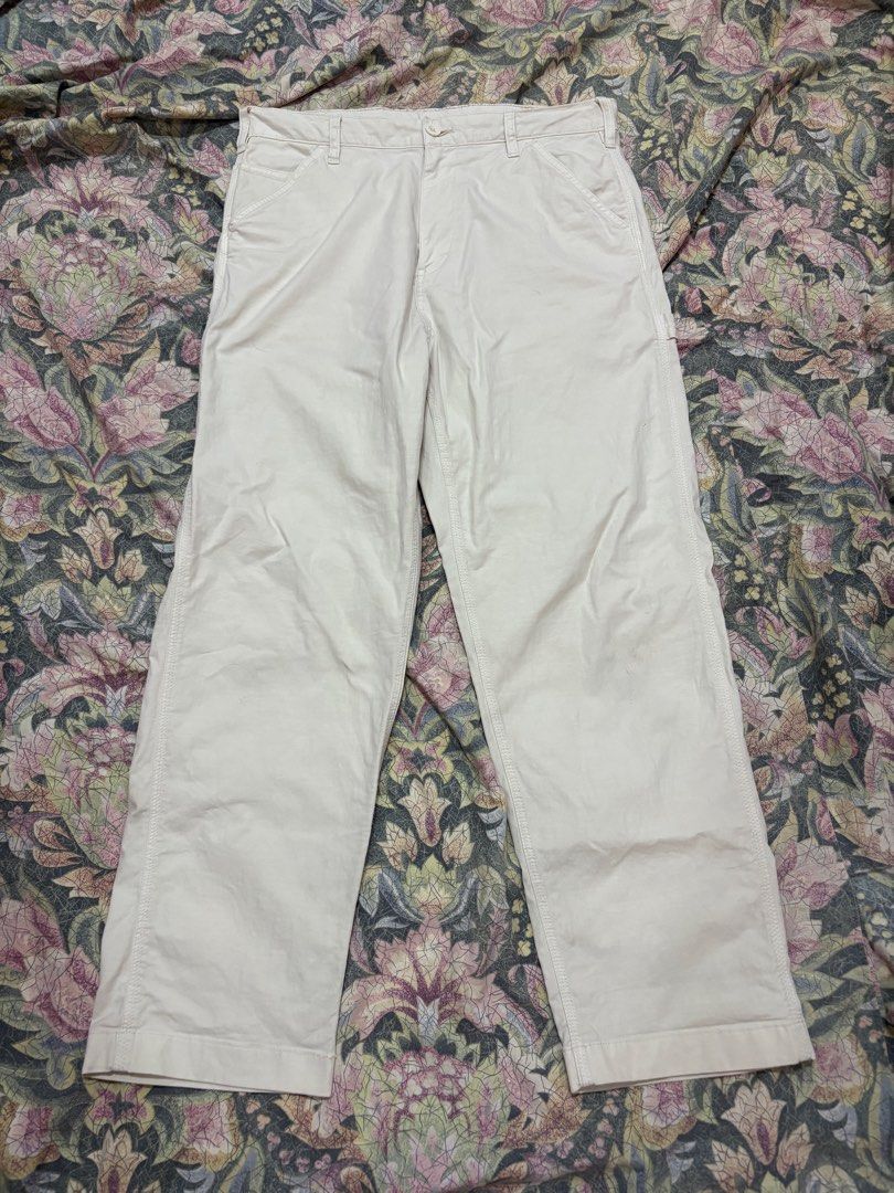 Uniqlo Carpenter Pants (Category: Trousers) located in Iligan City. Submitted by thrift4dayz (Listing ID 1470659151, Image 1). Description: Size: Medium - 32” In excellent condition .