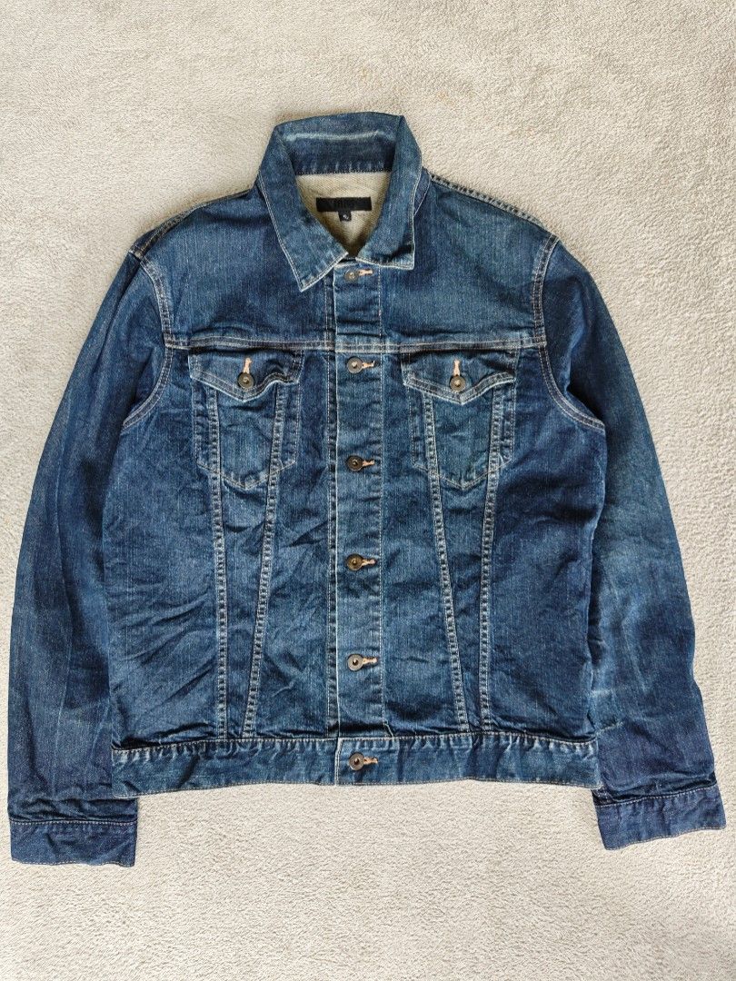 Uniqlo Denim Trucker Jacket (Category: Coats, Jackets and Outerwear) located in Midsayap. Submitted by indigoventure (Listing ID 1470616194, Image 1). Description: Uniqlo Denim Jacket 📏 𝙎𝙞𝙯𝙚: Medium (M on tag) 📐 𝘿𝙞𝙢𝙚𝙣𝙨𝙞𝙤𝙣: ➤ Width — 22 ➤ Length — 26 🎨 𝘾𝙤𝙡𝙤𝙧 𝙍𝙖𝙩𝙚: 9/10 ✨ 🛠️ 𝙄𝙨𝙨𝙪𝙚: None ✅ 💸 𝙋𝙧𝙞𝙘𝙚: ₱1200 🚚 𝘾𝙤𝙪𝙧𝙞𝙚𝙧: J&T Express 📍 𝙇𝙤𝙘𝙖𝙩𝙞𝙤𝙣: Mindanao, Midsayap North Cotabato ⚠️ Buyer shoulders the s