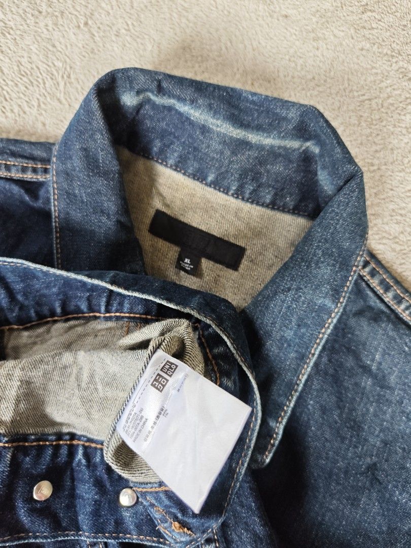 Uniqlo Denim Trucker Jacket (Category: Coats, Jackets and Outerwear) located in Midsayap. Submitted by indigoventure (Listing ID 1470616194, Image 3). Description: Uniqlo Denim Jacket 📏 𝙎𝙞𝙯𝙚: Medium (M on tag) 📐 𝘿𝙞𝙢𝙚𝙣𝙨𝙞𝙤𝙣: ➤ Width — 22 ➤ Length — 26 🎨 𝘾𝙤𝙡𝙤𝙧 𝙍𝙖𝙩𝙚: 9/10 ✨ 🛠️ 𝙄𝙨𝙨𝙪𝙚: None ✅ 💸 𝙋𝙧𝙞𝙘𝙚: ₱1200 🚚 𝘾𝙤𝙪𝙧𝙞𝙚𝙧: J&T Express 📍 𝙇𝙤𝙘𝙖𝙩𝙞𝙤𝙣: Mindanao, Midsayap North Cotabato ⚠️ Buyer shoulders the s