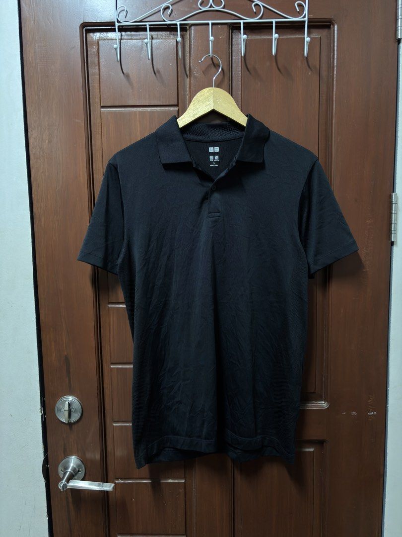 Uniqlo Drifit Polo Black (Category: Tshirts & Polo Shirts ) located in Davao. Submitted by workmensph (Listing ID 1470595075, Image 1). Description: Size Large 20” x 28.5” As New.
