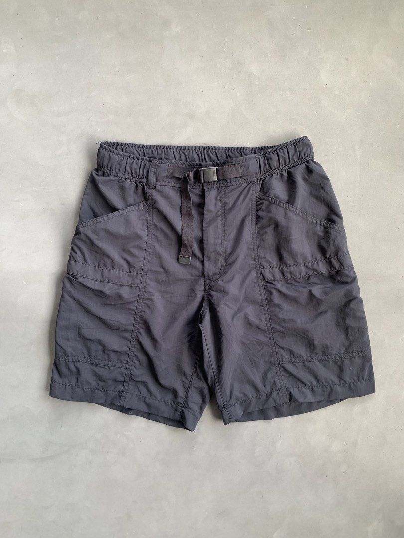 Uniqlo Geared Utility Shorts (Category: Shorts) located in Malinao. Submitted by nhlcrza (Listing ID 1470623839, Image 3). Description: .
