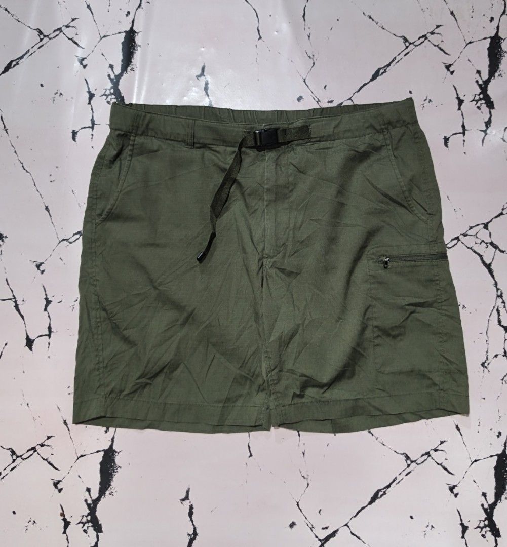 UNIQLO GEARF RIPSTOP (Category: Activewear) located in Cebu City. Submitted by papart1993 (Listing ID 1470558958, Image 2). Description: UNIQLO UTILITY GEARD RIP STOP ARMY GREEN EXCELLENT XL 34 L 19 L 📩 .