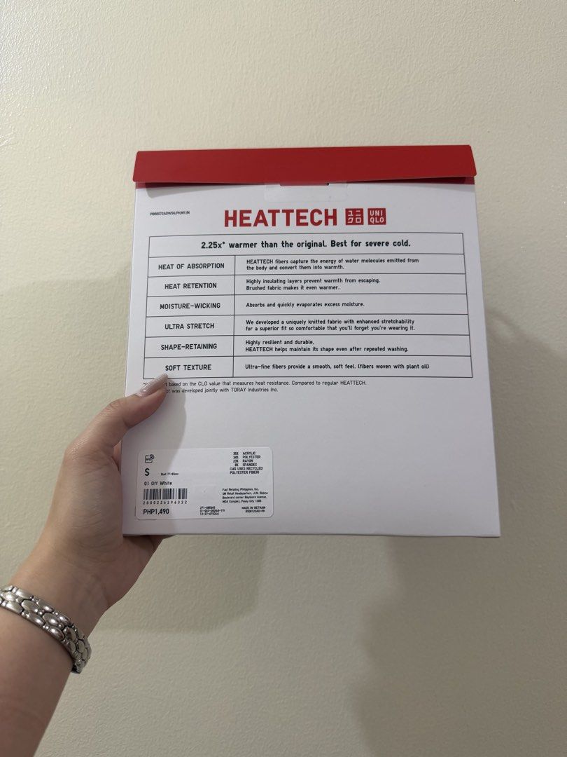 Uniqlo Heattech Ultra Warm (Category: Longsleeves) located in Manila. Submitted by nanabunz (Listing ID 1470683968, Image 2). Description: Uniqlo Heattech Ultra Warm - Long sleeve thermal shirt with crew neck - Off-white color - Brand new, still inside original packaging box - Features 2.25x warmer than regular Heattech, ultra stretch, moisture-wicking, perfect for extreme cold.