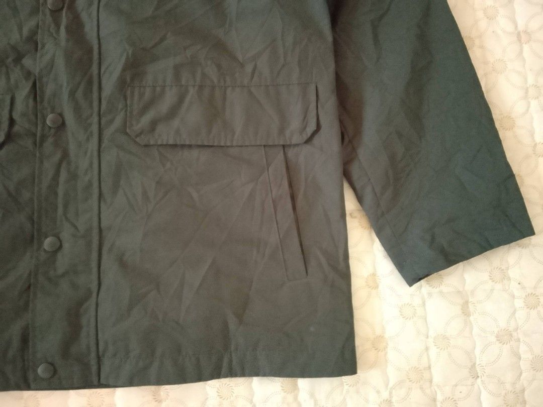 Uniqlo Hunting Jacket Cords Collar Olive (Category: Coats, Jackets and Outerwear) located in Zamboanga. Submitted by zhumhazhav (Listing ID 1470664508, Image 3). Description: Tag size medium Oversized Width 22 Length 29 Olive green color way Excellent condition Color rate 9.8/10 Check all photos for details 1350+shipping fee.