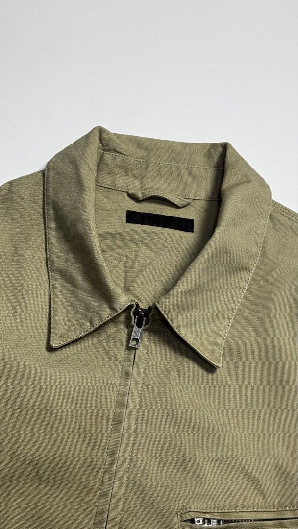 Uniqlo jacket (Category: Coats, Jackets and Outerwear) located in Subic. Submitted by notstyl (Listing ID 1470708455, Image 2). Description: Uniqlo Zip-up Blouson (Beige) 25x29 (XL ontag) Excellent condition .