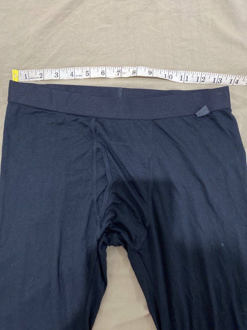 UNIQLO MEN LARGE REGULR HEATTECH PANTS (Category: Underwear) located in Quezon City. Submitted by pinkylivar (Listing ID 1470604821, Image 3). Description: Size - large Color- black Issue- none.
