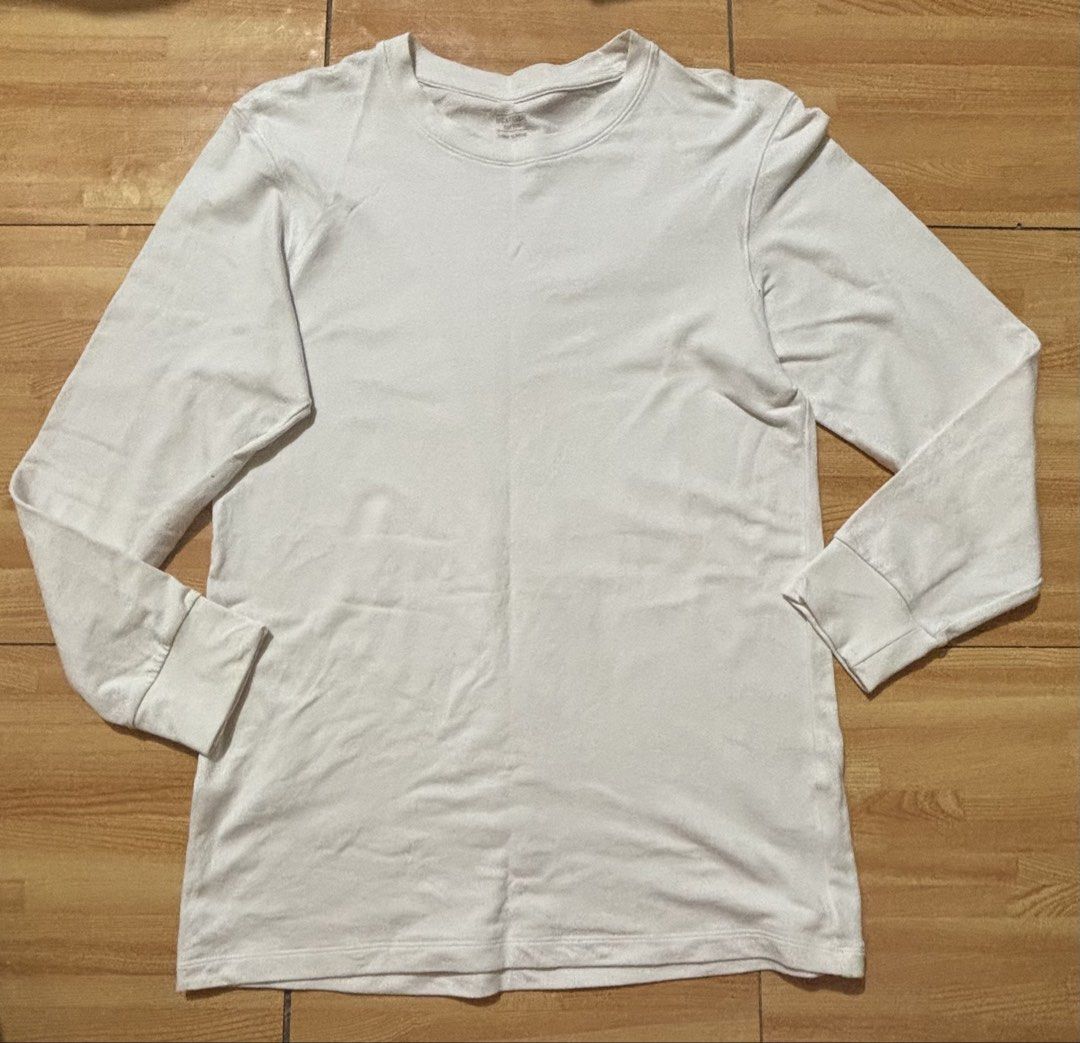 Uniqlo men's Heattech extrawarm longsleeves (Category: Activewear) located in Binan City. Submitted by rdgerevilla (Listing ID 1470573949, Image 1). Description: Uniqlo men's Heattech extrawarm longsleeves ₱280 Small on tag Lightly used Location: Binan.