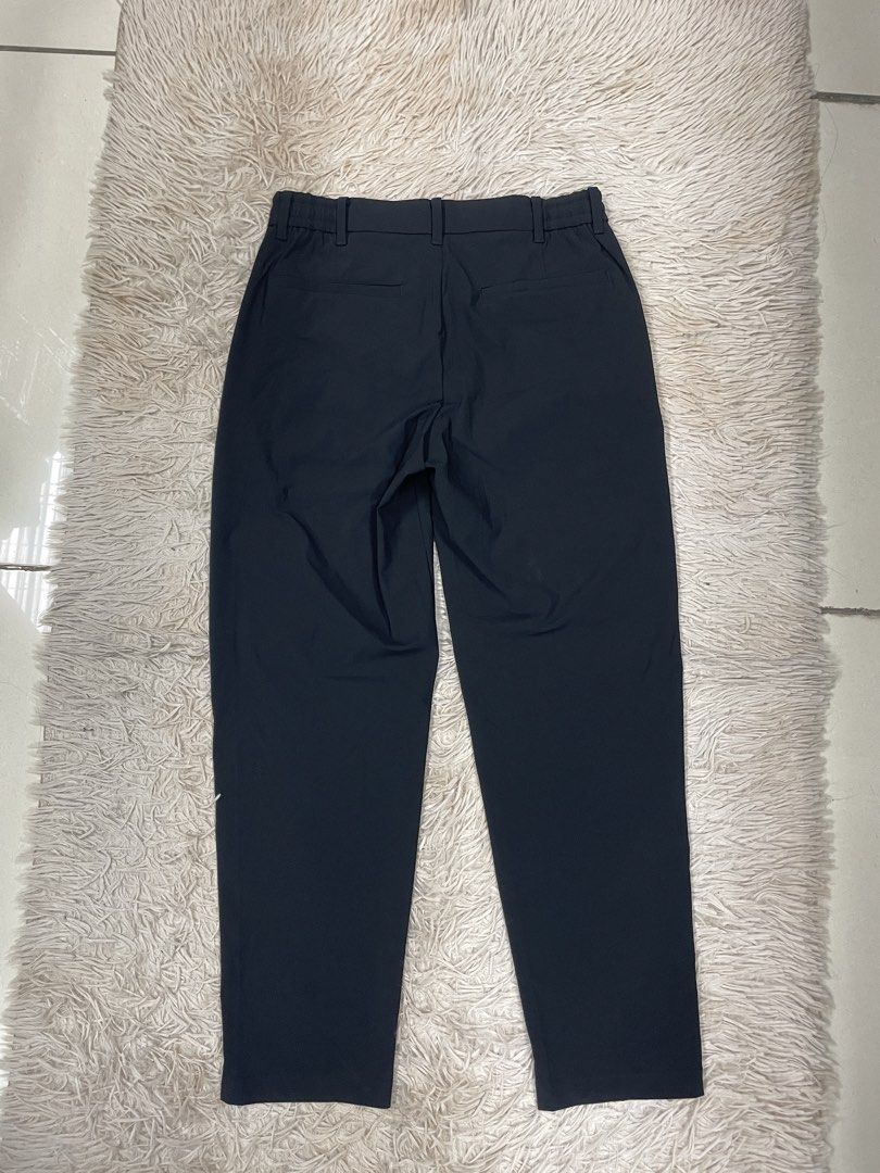 Uniqlo Men’s Ultra Stretch Pants (Category: Chinos) located in Mexico. Submitted by addyshane78413 (Listing ID 1470627031, Image 3). Description: Uniqlo Men’s Ultra Stretch Pants Small on tag Color: black W:30 L: 36.5 MOP: Gcash ✅ Mine Now, Pay Now ✅ First to Pay, Gets the Item ❌No rush shipping 📍 PAMPANGA Courier: JnT 🚚🚚 PM 💌💌 .