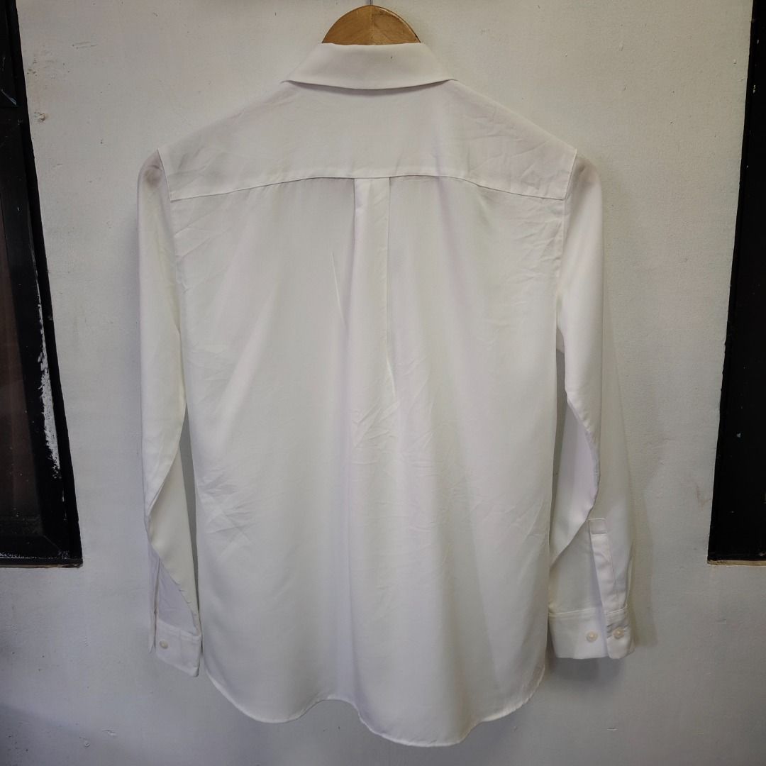 UNIQLO Rayon Longsleeve Blouse (Category: Longsleeves) located in Davao. Submitted by jcshop27 (Listing ID 1470558125, Image 3). Description: .