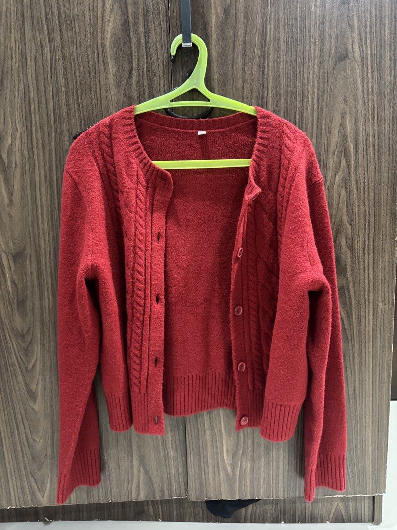 Uniqlo red cardigan (Category: Coats, Jackets and Outerwear) located in Pasig City. Submitted by kodak.blue (Listing ID 1470683957, Image 1). Description: .