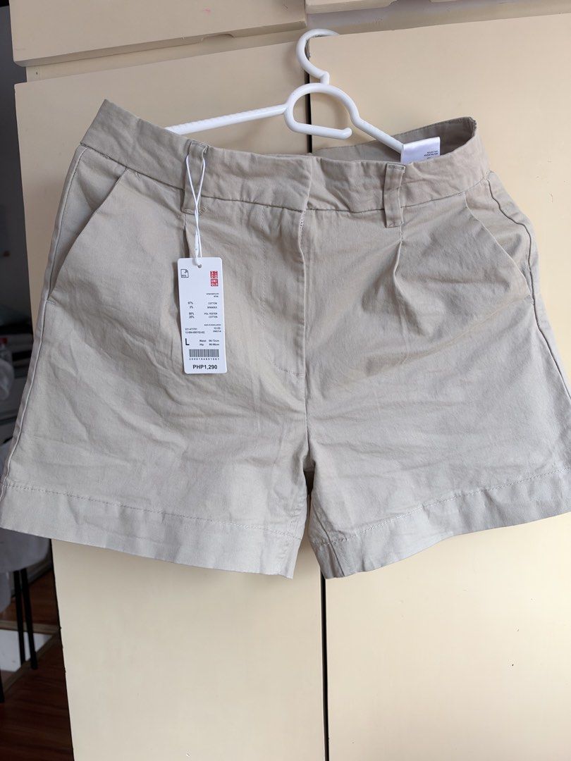 Uniqlo sets (Category: Others Tops) located in Rizal. Submitted by jrdstuffs (Listing ID 1470578478, Image 2). Description: Shorts L : 29-30 Top L : bust 20 Inspired but same materials .