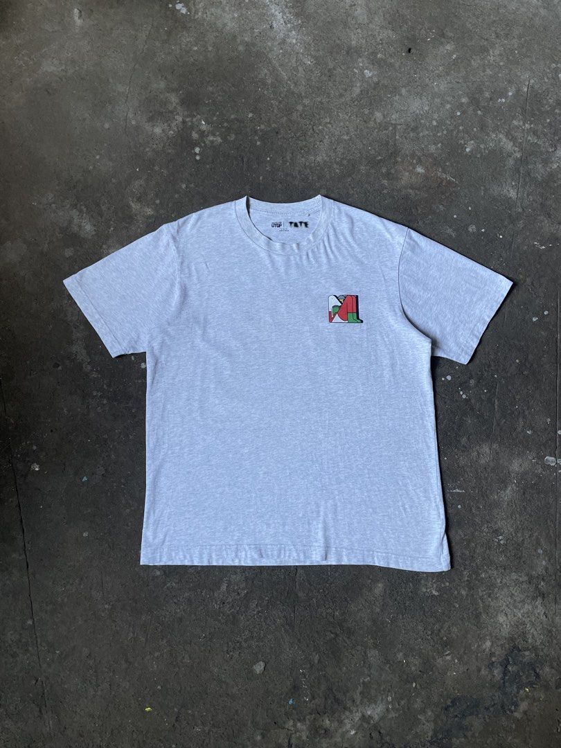 Uniqlo UTGP x Tate Graphic Tee (Category: Tshirts & Polo Shirts ) located in Santiago. Submitted by ace.stuff (Listing ID 1470627799, Image 1). Description: No issues Like new Gray color Large on tag Beefy neckline DM to purchase .