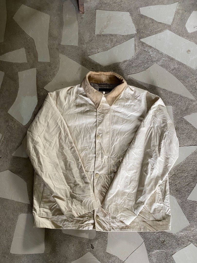 Uniqlo utility short blouson jacket (Category: Coats, Jackets and Outerwear) located in Borongan. Submitted by thrift-real2.0 (Listing ID 1470568054, Image 1). Description: Uniqlo utility short blouson jacket good as new 23x25 color rate:9.5/10 no issue 1100 plus sf.