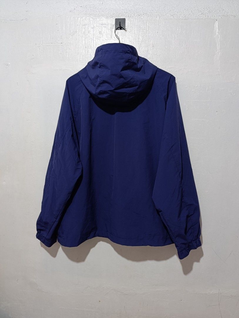 Uniqlo WINDPROOF PARKA (Category: Coats, Jackets and Outerwear) located in Bulacan. Submitted by frederickg80292 (Listing ID 1470672395, Image 3). Description: UNIQLO WINDPROOF PARKA SIZE XXL ON TAG 27.5 WIDTH 29 LENGTH ADJUSTABLE HEM STRING LIKE NEW CONDITION 10/10 COLOR RATE NO ISSUE 👌 DURABLE WATER REPELLENCY 🌧️ 1,200 + SF ONLY 💸 LOCATION SJDM BULACAN.