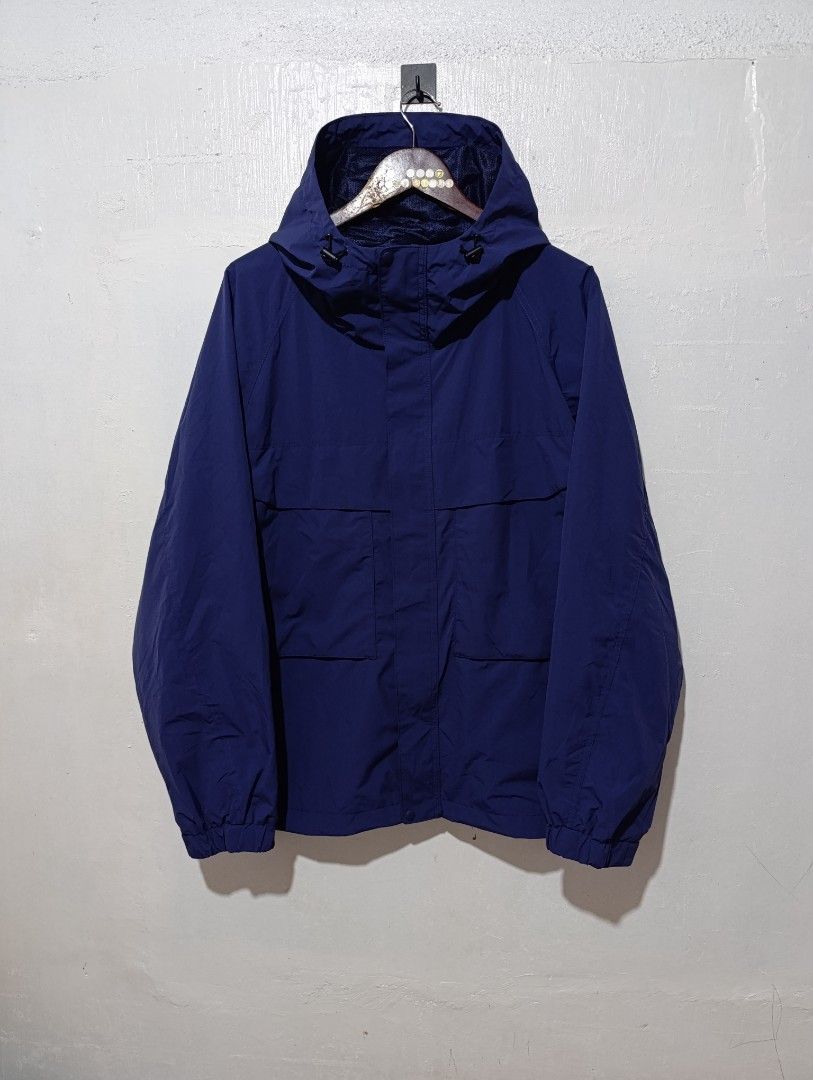 Uniqlo WINDPROOF PARKA (Category: Coats, Jackets and Outerwear) located in Bulacan. Submitted by frederickg80292 (Listing ID 1470672395, Image 2). Description: UNIQLO WINDPROOF PARKA SIZE XXL ON TAG 27.5 WIDTH 29 LENGTH ADJUSTABLE HEM STRING LIKE NEW CONDITION 10/10 COLOR RATE NO ISSUE 👌 DURABLE WATER REPELLENCY 🌧️ 1,200 + SF ONLY 💸 LOCATION SJDM BULACAN.