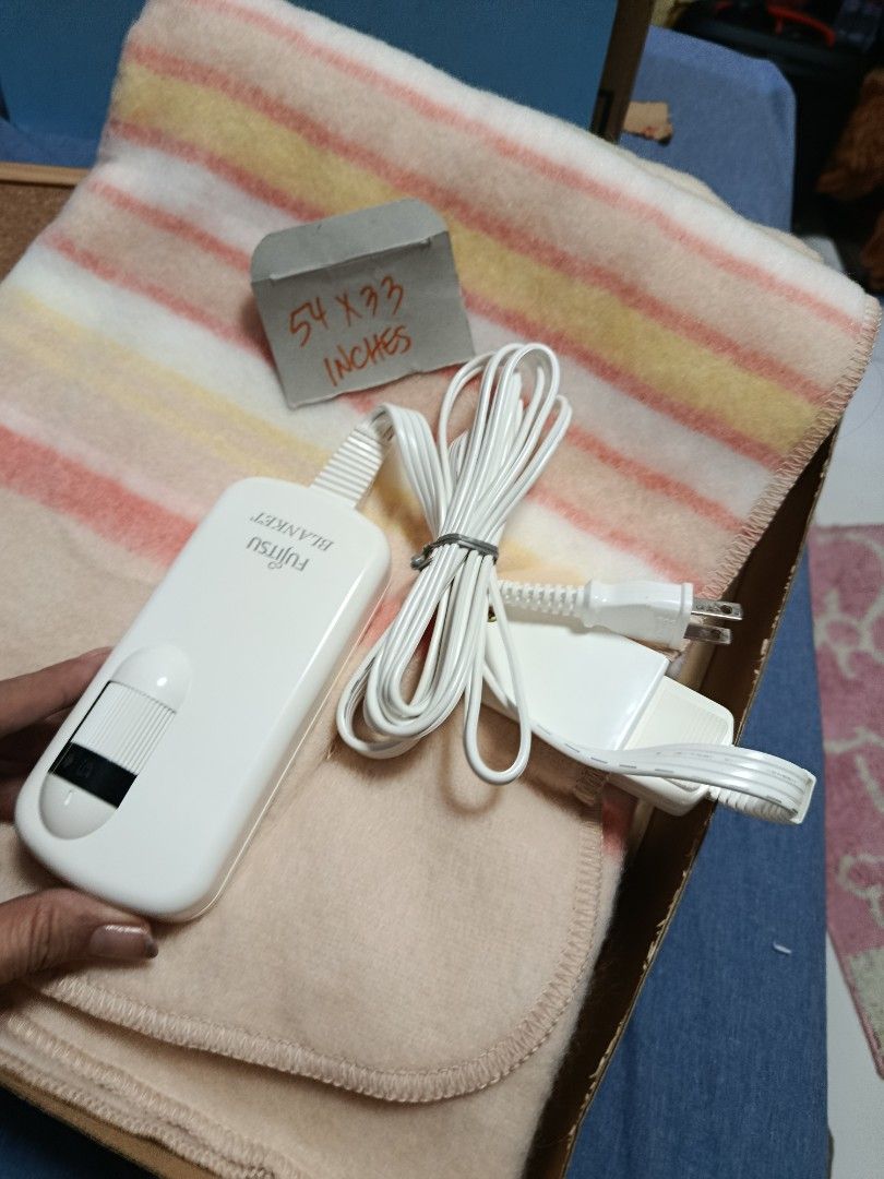 Untested FUJITSU 110 volts PINK bed topper with heater (Category: Bedding & Towels) located in Quezon City. Submitted by kristal68 (Listing ID 1470669246, Image 3). Description: as is where is.