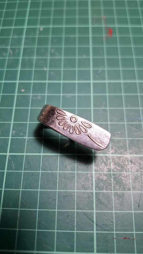 Upcycled Stainless Steel Spoon Ring Floral Pattern (Category: Rings) located in Valenzuela. Submitted by kneeko (Listing ID 1470665304, Image 2). Description: RINGS MADE FROM CUTLERY/KUBYERTOS Size (Inner Diameter) : approx. 20mm DIY rings from various types of cutlery sourced from ukays and surplus shops. Quality can vary, but will indicate flaws. Material is stainless steel. LAST PRICE POSTED! Colors of the item are not accurate to the photo du