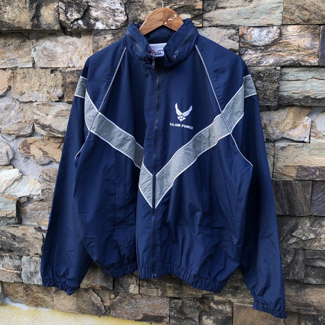 US Air Force Windbreaker (Category: Coats, Jackets and Outerwear) located in General Trias. Submitted by ivots (Listing ID 1470697053, Image 1). Description: M on Tag Width 27 Length 26 No Issue Excellent Condition (packable hood).