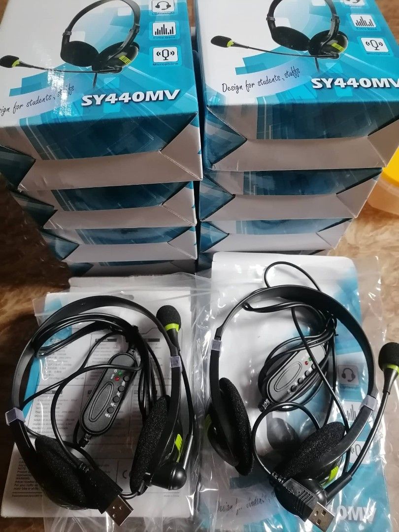 USB type Headset with Microphone and Mute Button (Category: Headphones & Headsets) located in Cebu City. Submitted by gracemarvin06 (Listing ID 1470560493, Image 2). Description: ONHAND BRAND NEW GOOD QUALITY SY490MV - 650 SY440MV - 680.