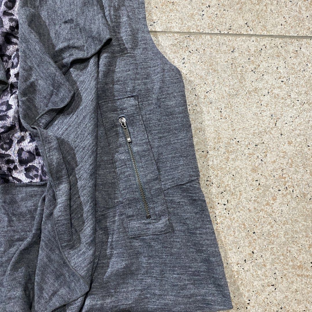 VANEX Gray Draped Vest - L - Leopard Lining (Category: Others Tops) located in Isabela. Submitted by islandsrelics (Listing ID 1470647260, Image 2). Description: .
