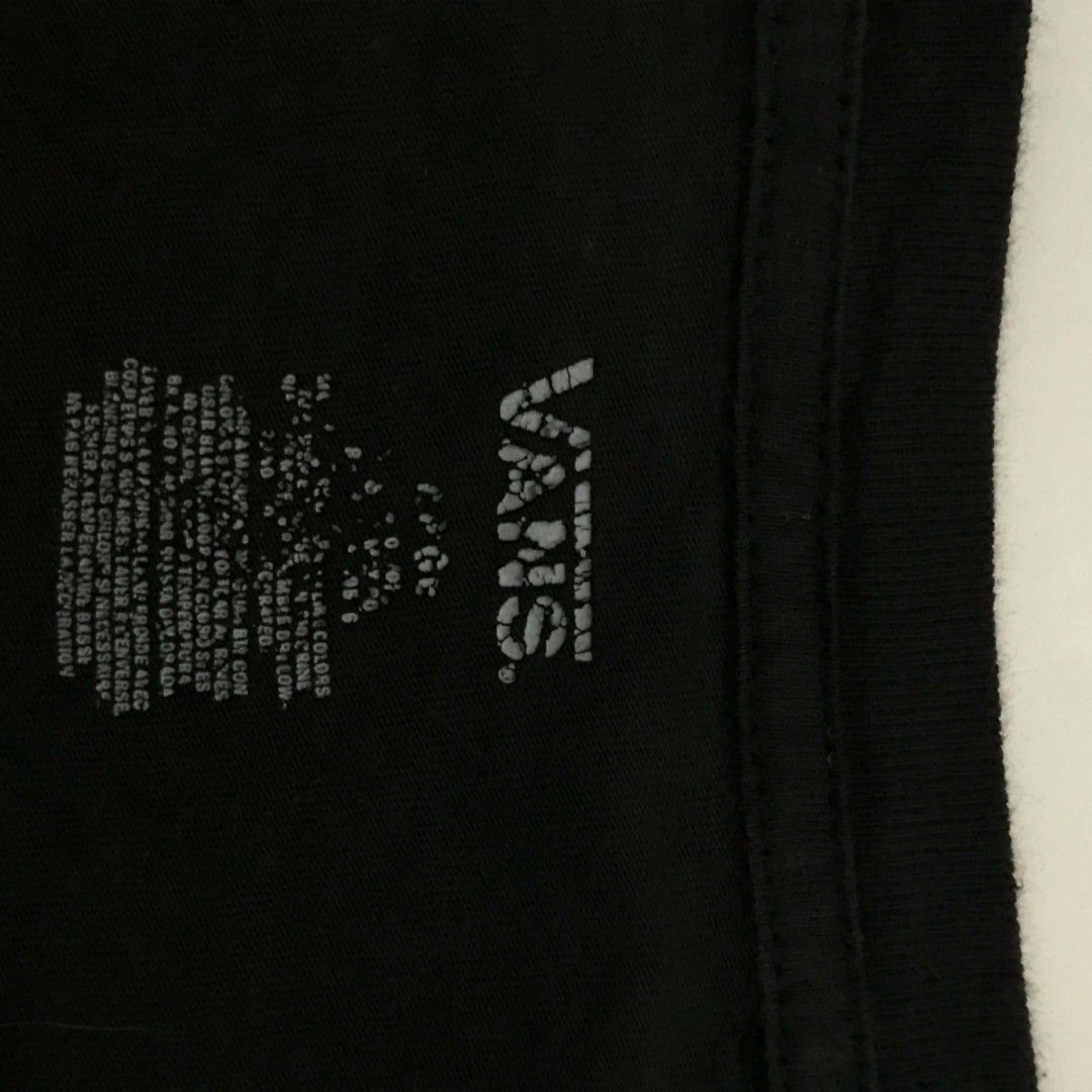 VANS GRAPHIC TEE LONGSLEEVES SHIRT LARGE (Category: Tshirts & Polo Shirts ) located in Cavite. Submitted by justthrift06 (Listing ID 1470661918, Image 2). Description: DIMENSION 23X29 GOOD CONDITION SHIPPING NATIONWIDE.