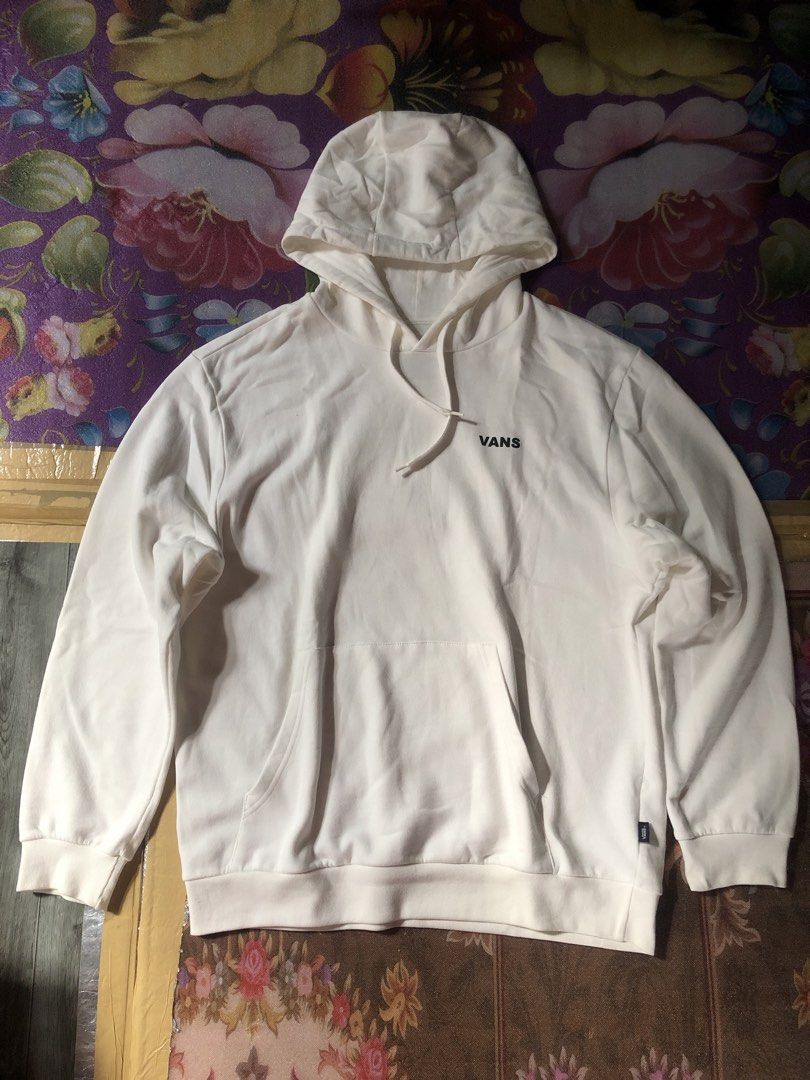 VANS HOODIE (Category: Hoodies) located in Zamboanga. Submitted by fiercedragon-0d50b0 (Listing ID 1470653331, Image 1). Description: .