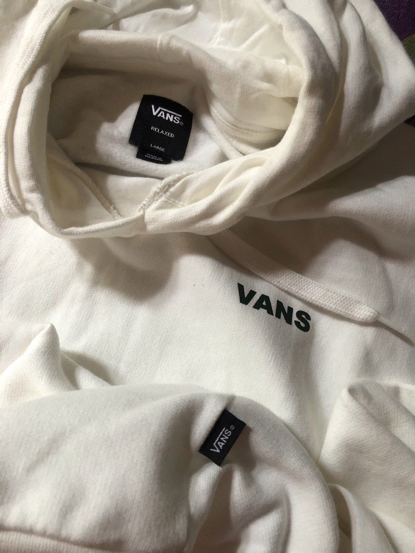 VANS HOODIE (Category: Hoodies) located in Zamboanga. Submitted by fiercedragon-0d50b0 (Listing ID 1470653331, Image 3). Description: .