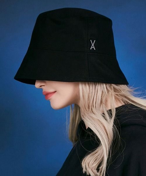 "VARZAR" Hat, One Size, Black, Women's (Category: Caps & Hats) located in Caloocan City. Submitted by letao_shopping_ph (Listing ID 1470652281, Image 2). Description: [Actual Measurements] ONE SIZE (FREE): Height 8.5, Head Circumference 60, Brim 7 *Measured using ZOZOTOWN’s proprietary method. Size Guide [Currently on Sale] Reference Price: 6,820 JPY Release Date: December 2023 Condition: B (No noticeable signs of wear) An item with minimal or ne