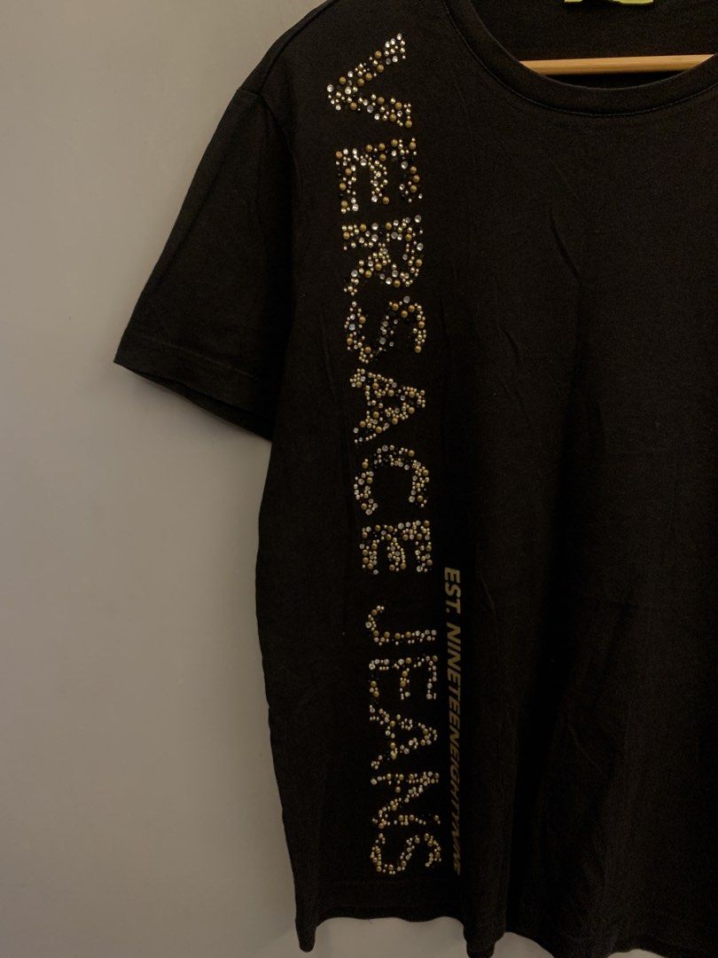 VERSACE JEANS COUTURE SLIM FIT TEE (Category: Tshirts & Polo Shirts ) located in Cavite. Submitted by thrift2moolah (Listing ID 1470611563, Image 3). Description: VERSACE JEANS COUTURE SLIM FIT TEE Medium to Large 21/27 - Good condition 9/10 Color rate issue tanggal na yung ibang design goods padin naman 450 plus sf.