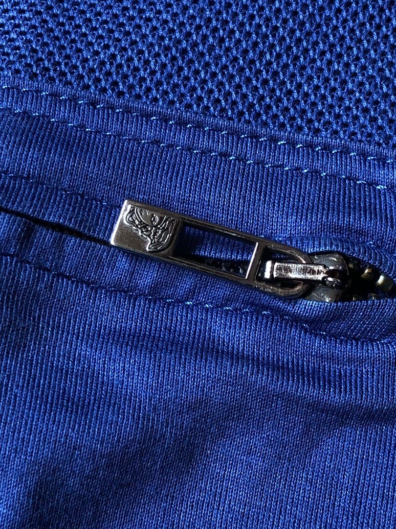 VESACE COLLECTION POLO SHIRT (Category: Tshirts & Polo Shirts ) located in Baybay. Submitted by dathrifted (Listing ID 1470632847, Image 2). Description: VERSACE COLLECTION POLO SHIRT XXL on tag Width- 22 Length- 27 VERY GOOD CONDITION HONEST ISSEU: see last 4 pictures PM if Interested📩📩📩.