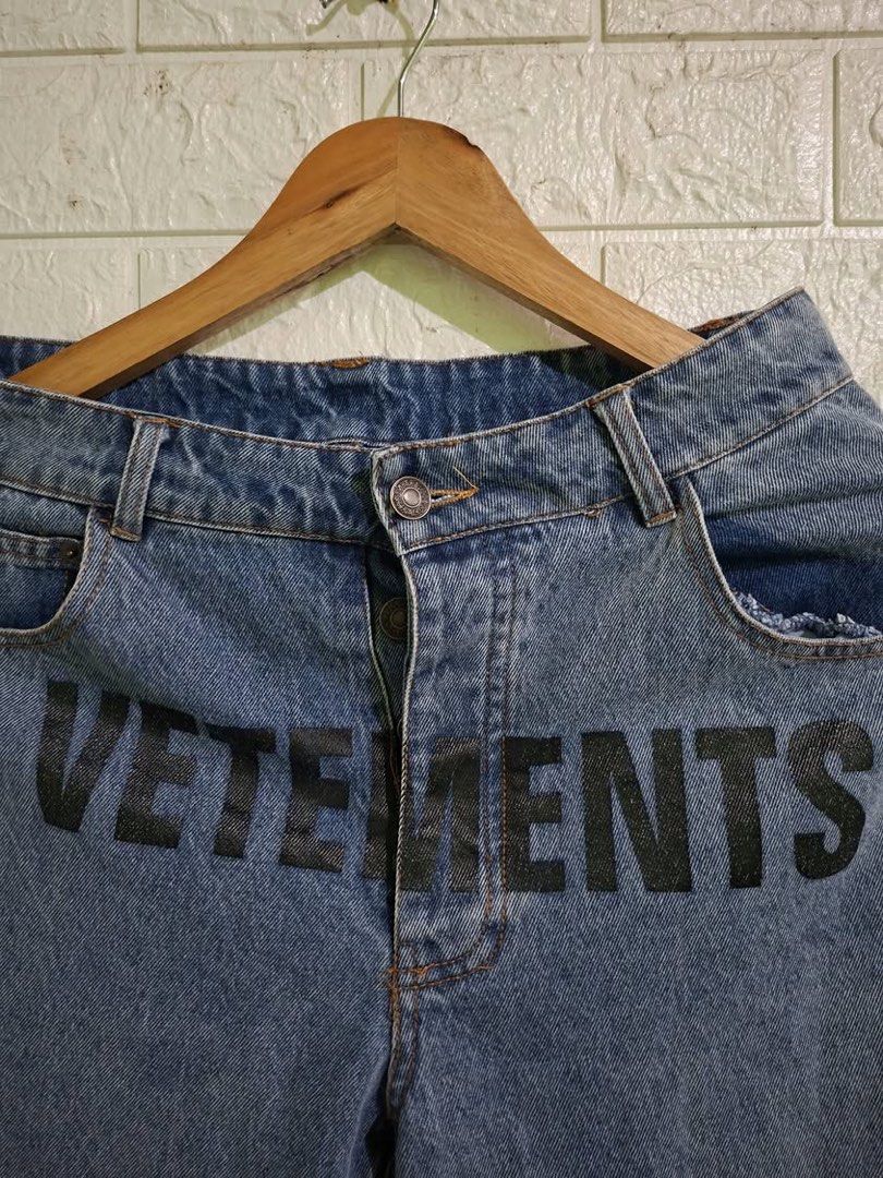 VETEMENTS X LEVI’S DENIM PANTS (Category: Jeans) located in Bulacan. Submitted by bleue.finds (Listing ID 1470661010, Image 3). Description: VETEMENTS X LEVI’S DENIM PANTS 30 - width 35 - length 6.5 - hem as new no issue good condition denim.