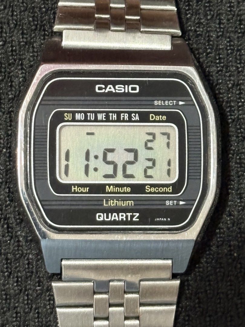Vintage 1980s Casio B815 Digital Watch (Category: Luxury Watches) located in Quezon City. Submitted by rentoti (Listing ID 1470584822, Image 1). Description: Up for sale is a rare, vintage Casio B815 digital LCD watch from the early 1980s. This is a classic piece of retro tech featuring the reliable Module 155, proudly stamped “Made in Japan.” Perfect for vintage collectors, watch enthusiasts, or anyone who loves the authentic 80s aesthetic. Deta
