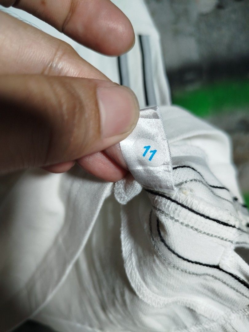 Vintage adidas (Category: Tshirts & Polo Shirts ) located in Mandaluyong City. Submitted by ren2o_cru2 (Listing ID 1470558781, Image 2). Description: Fs Vintage Adidas womens 21.5/16.5.