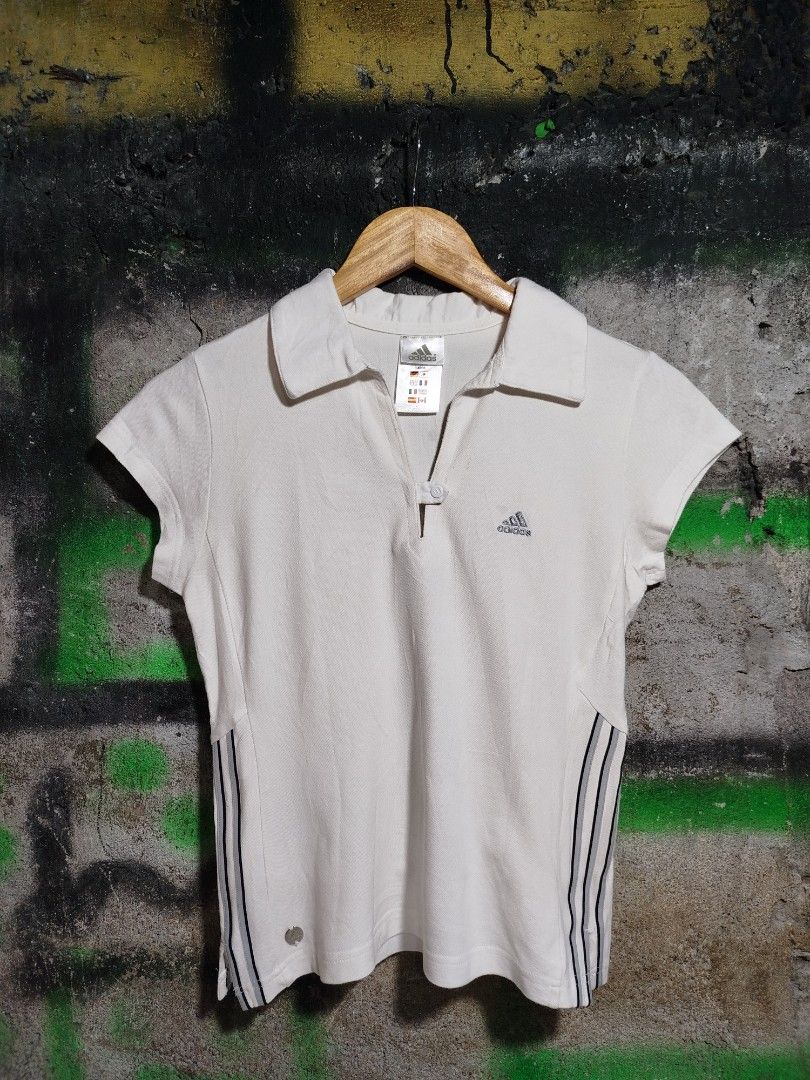 Vintage adidas (Category: Tshirts & Polo Shirts ) located in Mandaluyong City. Submitted by ren2o_cru2 (Listing ID 1470558781, Image 1). Description: Fs Vintage Adidas womens 21.5/16.5.